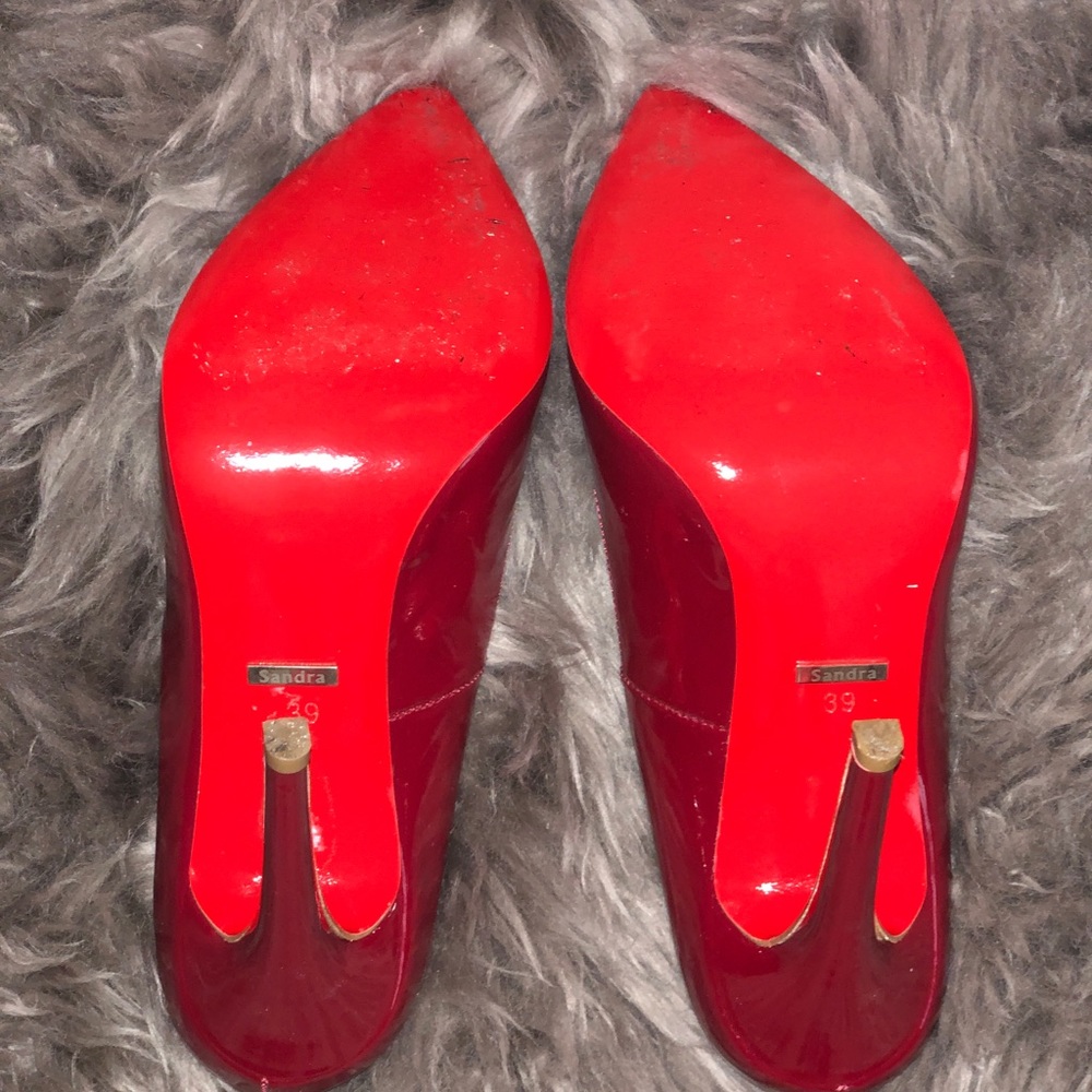 Sandra Red Pumps